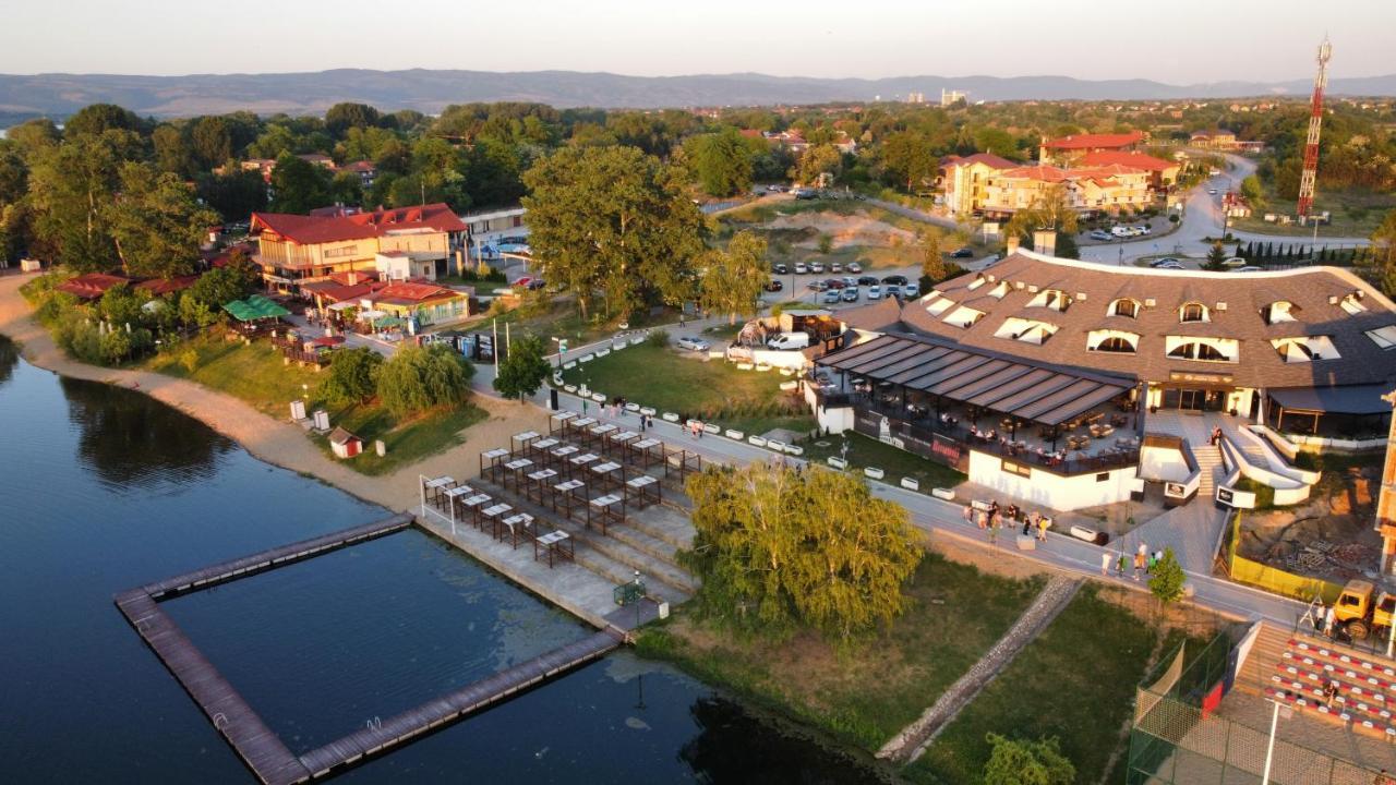 Отель Prenociste Srebrno Jezero Велико-Градиште Экстерьер фото