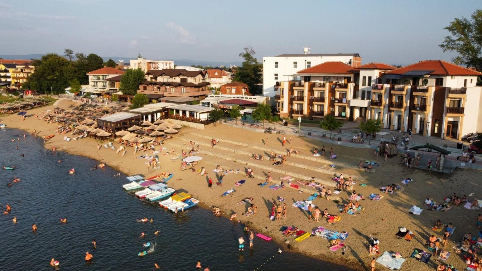 Отель Prenociste Srebrno Jezero Велико-Градиште Экстерьер фото