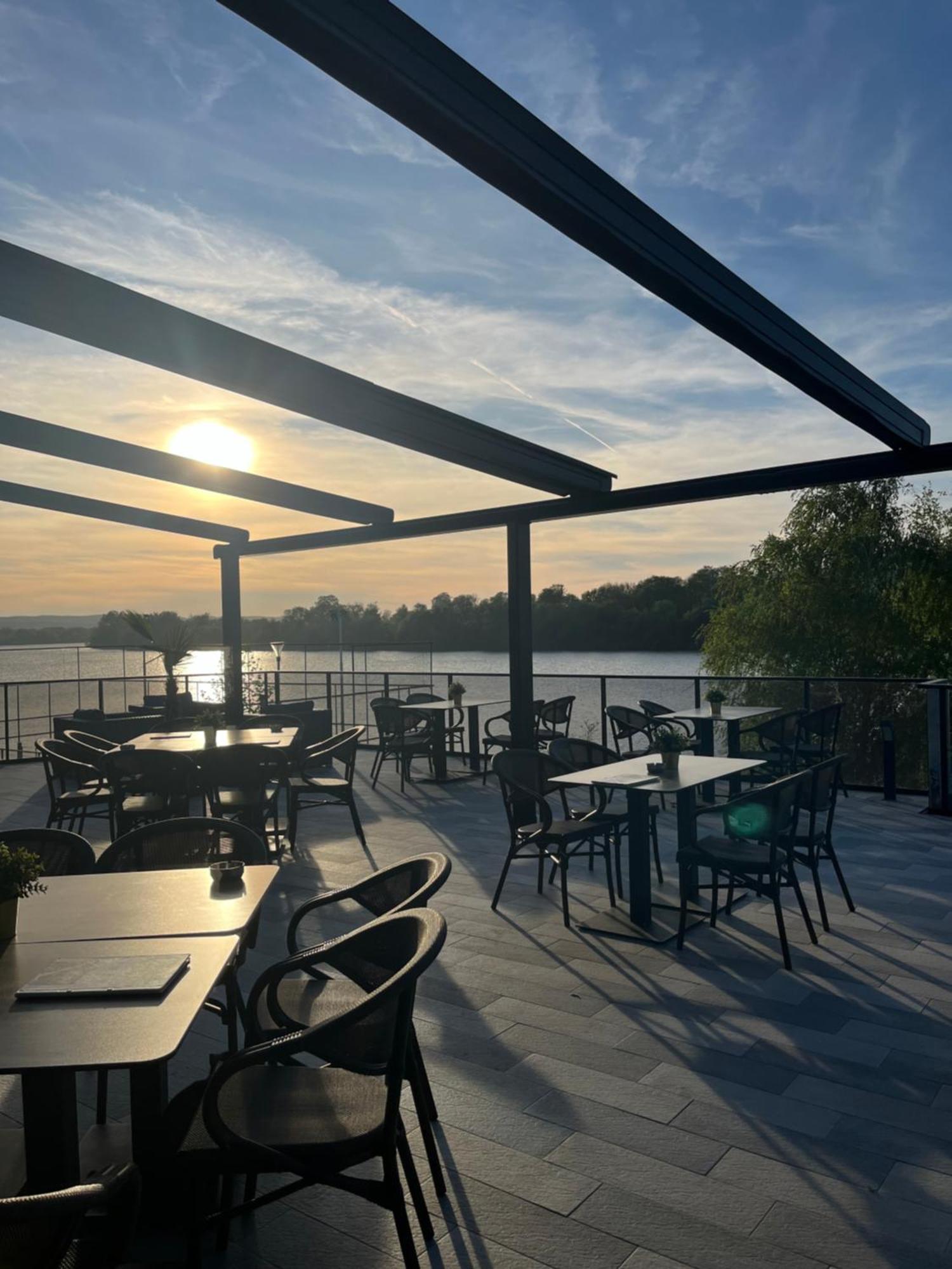 Отель Prenociste Srebrno Jezero Велико-Градиште Экстерьер фото